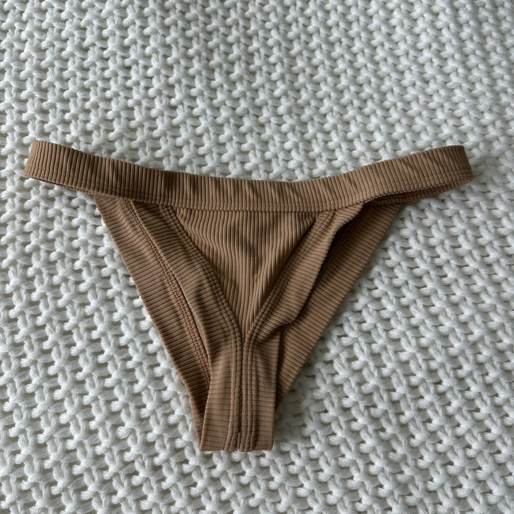 frankie’s bikini bottoms